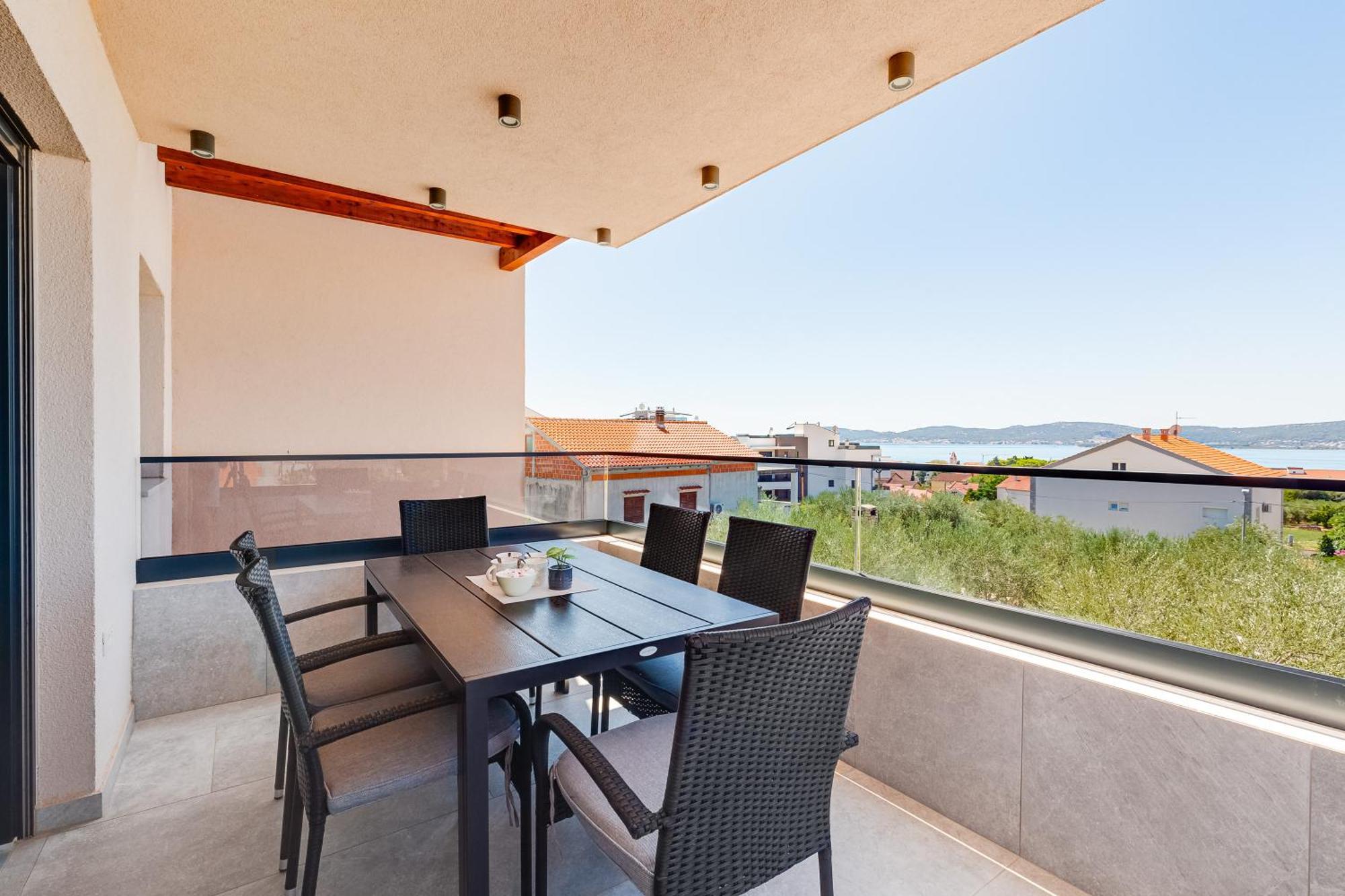 Sea Bay View Apartment - Appartement Avec Piscine Et Magnifique Vue Sur Mer Sveti Filip i Jakov Eksteriør billede