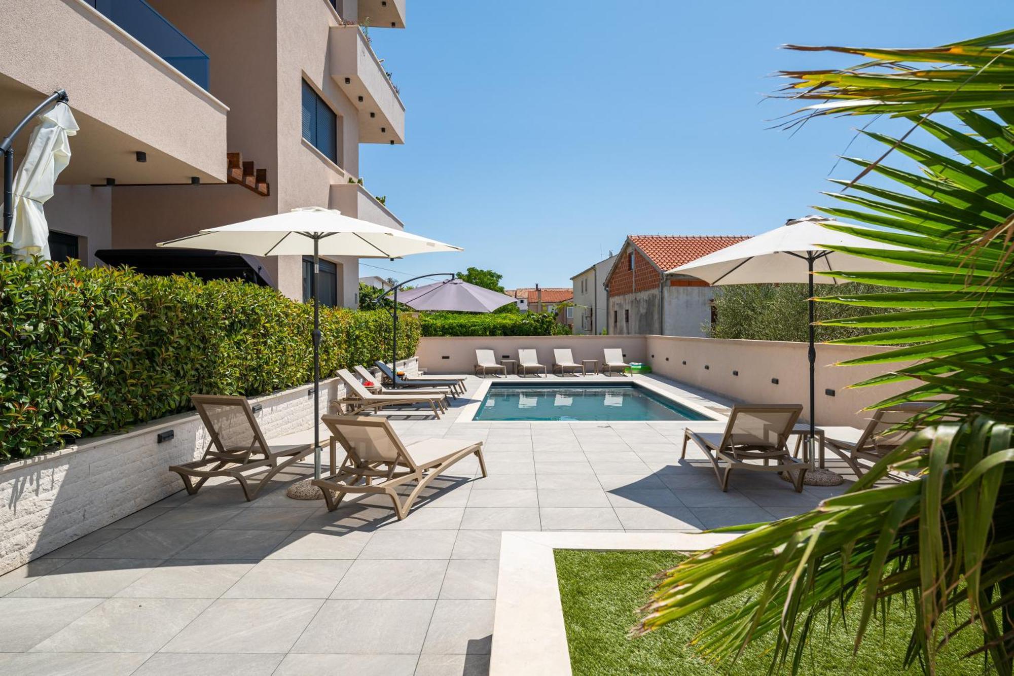 Sea Bay View Apartment - Appartement Avec Piscine Et Magnifique Vue Sur Mer Sveti Filip i Jakov Eksteriør billede