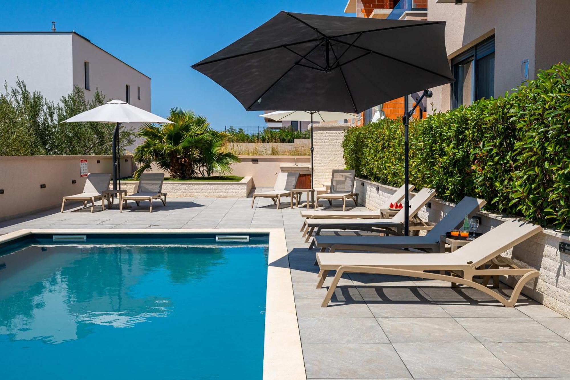 Sea Bay View Apartment - Appartement Avec Piscine Et Magnifique Vue Sur Mer Sveti Filip i Jakov Eksteriør billede
